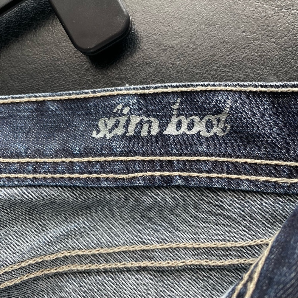 Ladies Jeans by Calvin Klein - Picture 9 of 10
